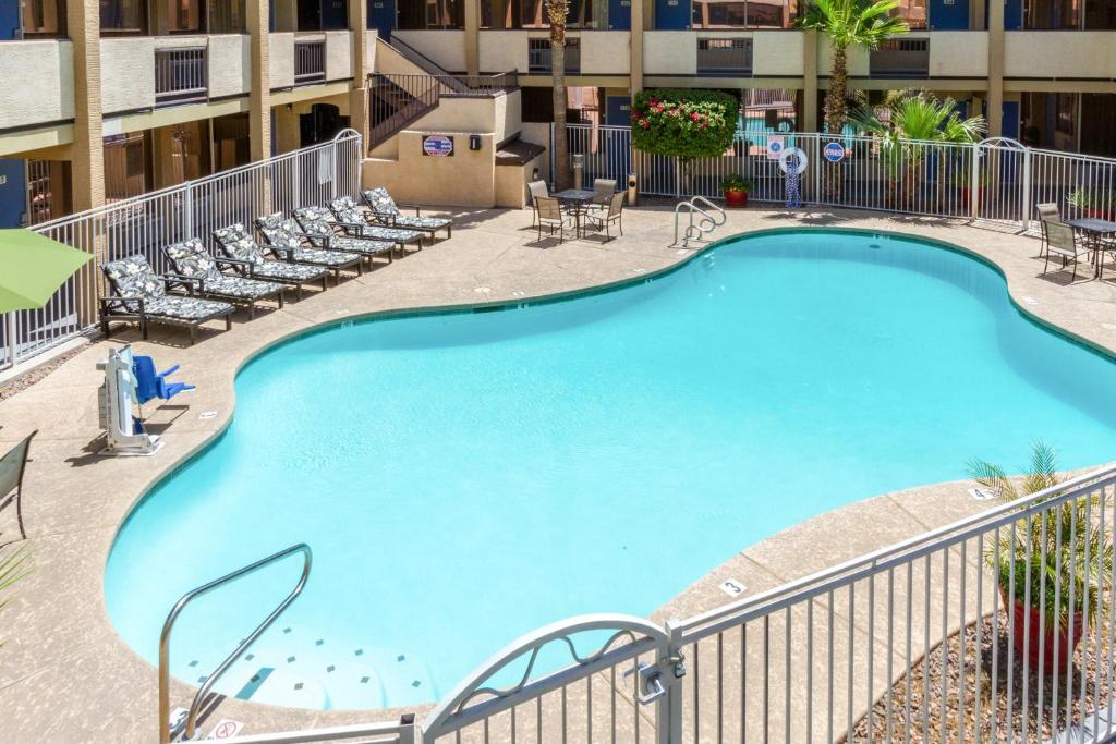 Motel 6 Glendale AZ image 18